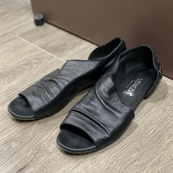 Women’s sandals - Picture 1 of 6